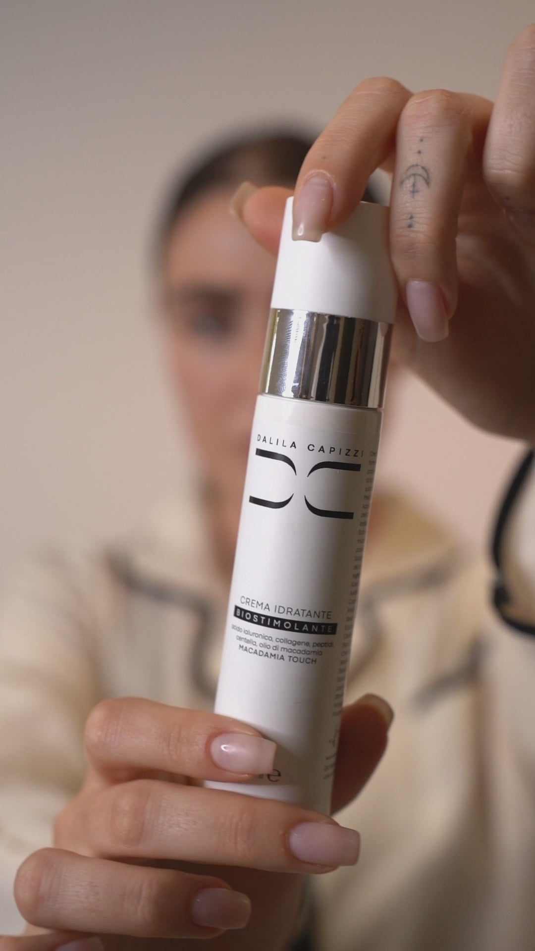 Carica video: 