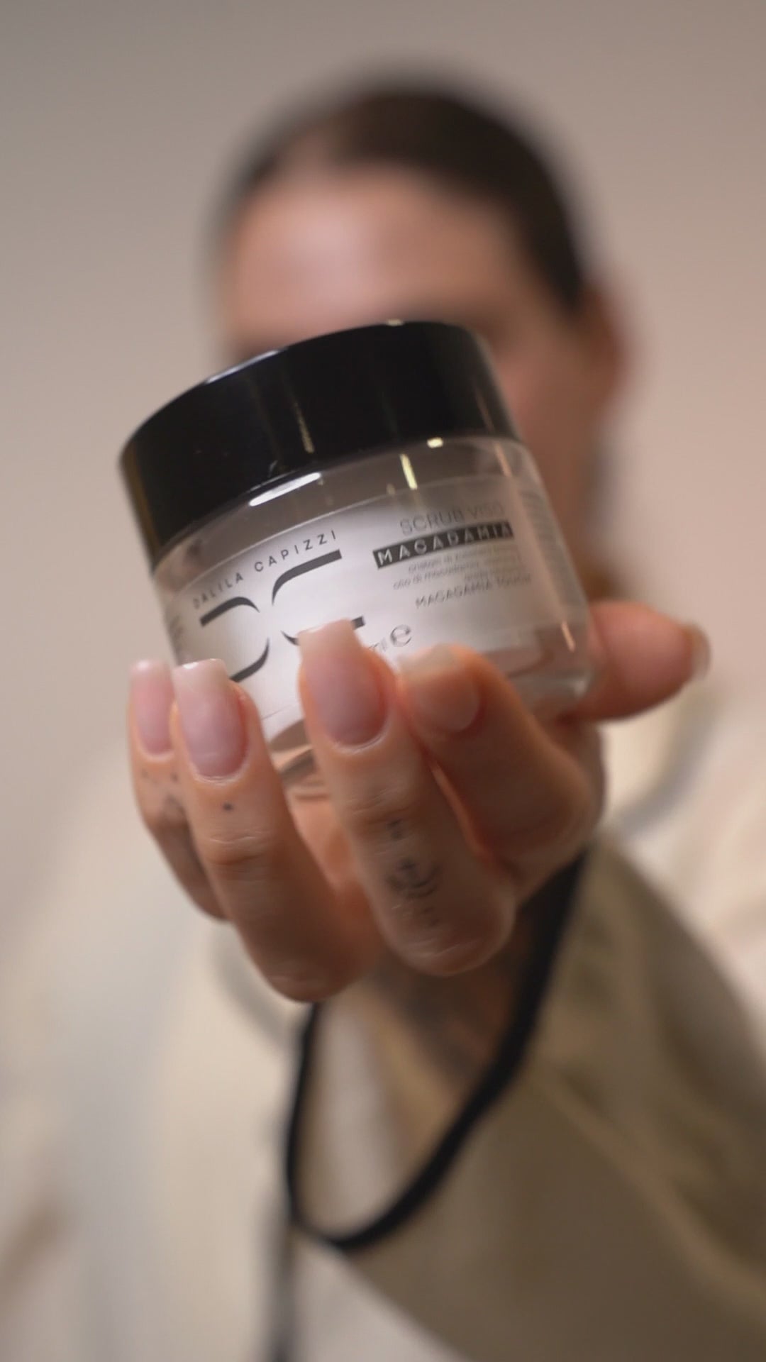 Carica video: 