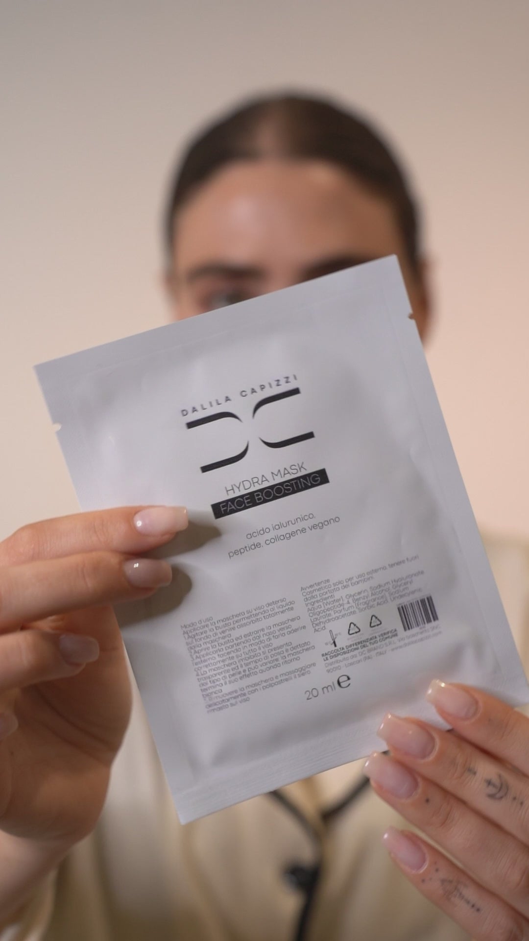 Carica video: 